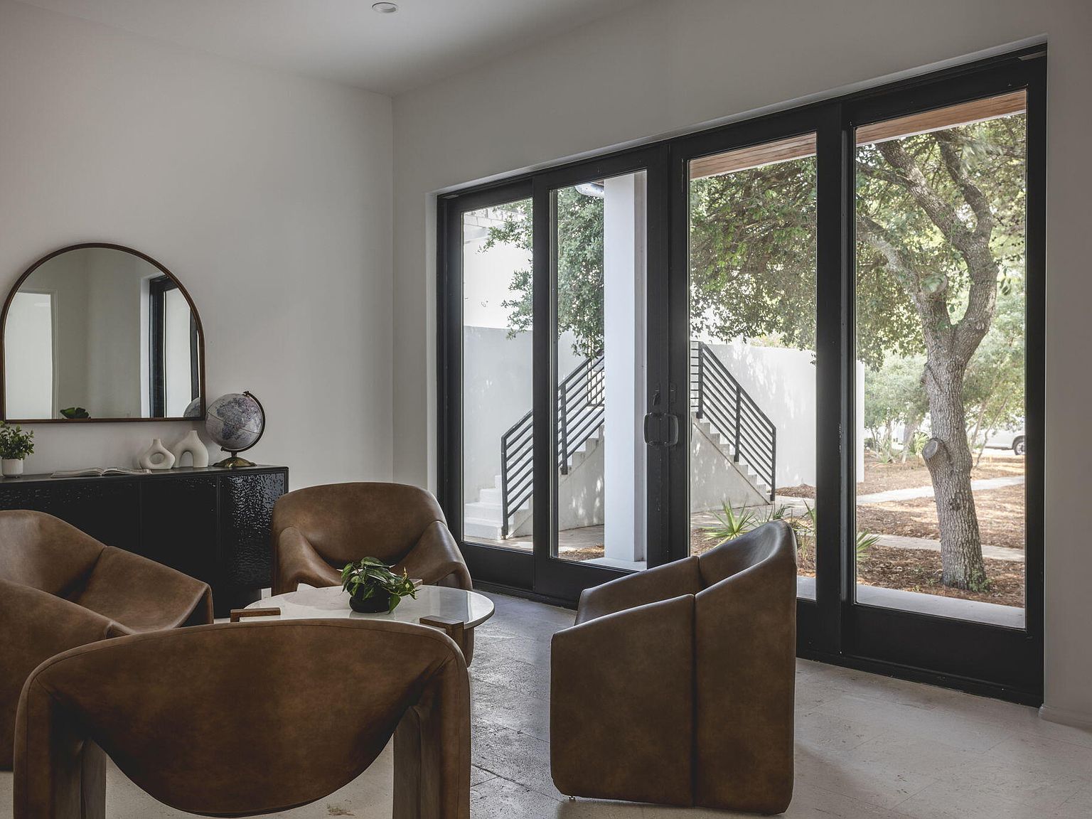 Ground floor sitting area