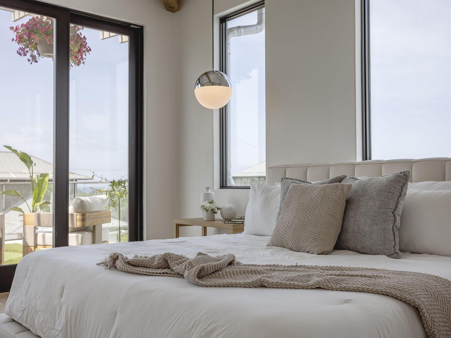 Bedroom with terrace access